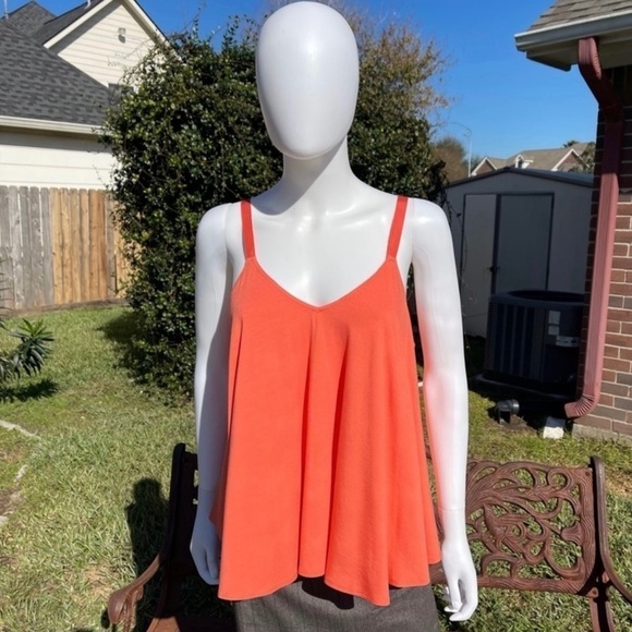 💋NWT Trina Turk Sunset Soirée Garden Double Lined Flowing Tank - Picture 2 of 11